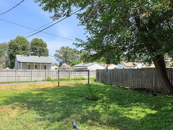 4th image of 2724 Avenue C