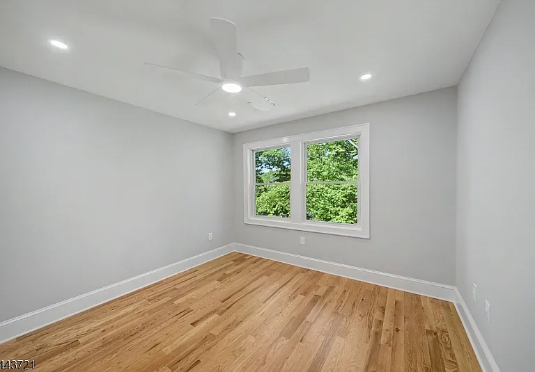 13 Rockaway Ave — Photo 22