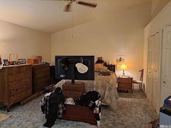 5th image of 322 Somerset Dr