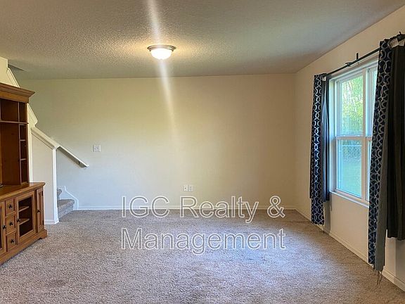 5th image of 991 Zambrana St SE