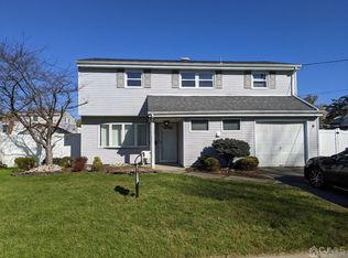 28 Albert Dr, Old Bridge, NJ 08857