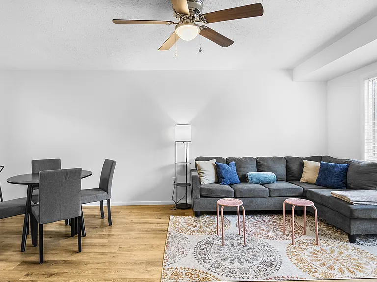 282 Randolph St — Photo 15