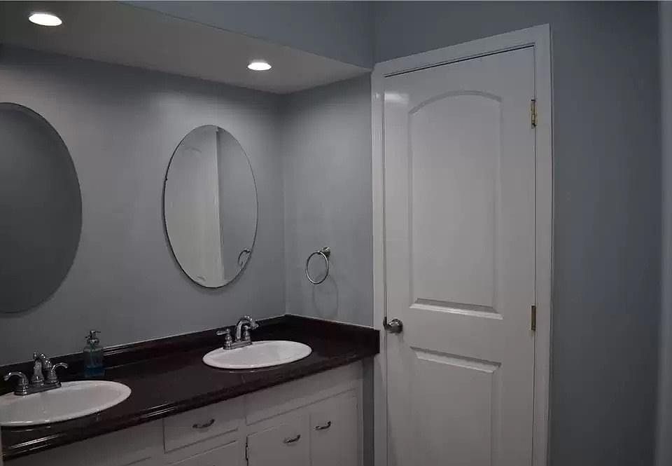 1st image of 4808 Whitewood Ave
