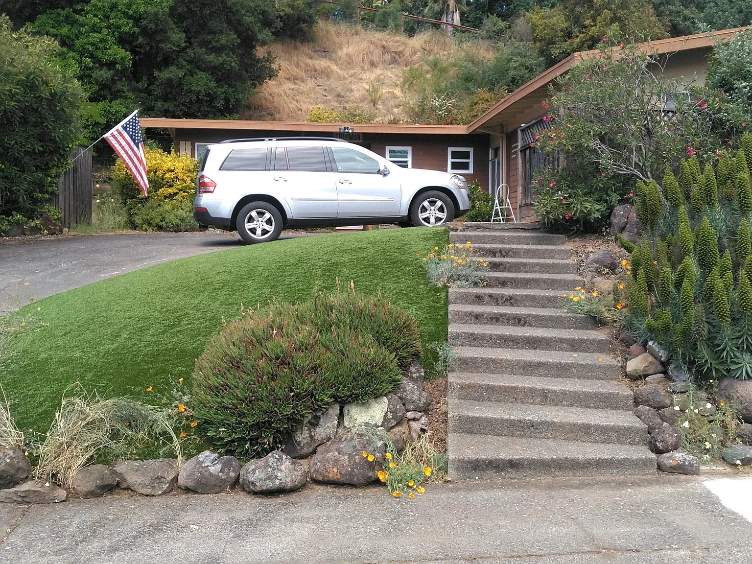3 bed, 1132 sqft, $4,000 — Photo 2