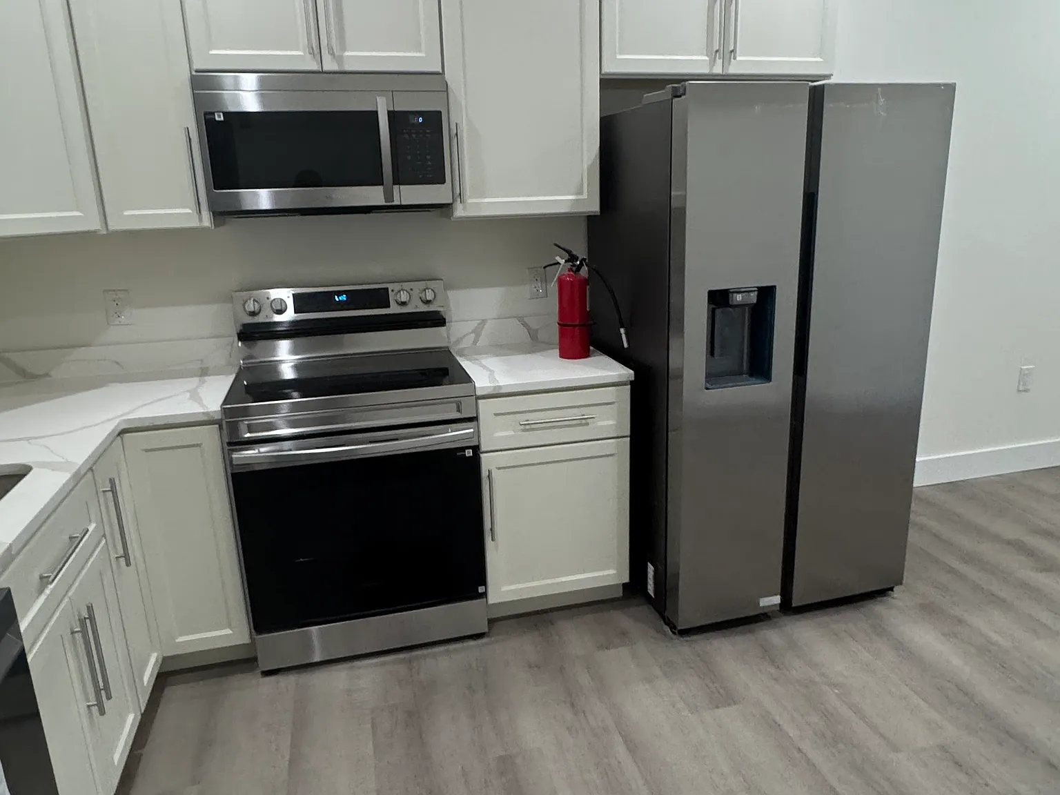3 bed, $2,500 — Photo 4