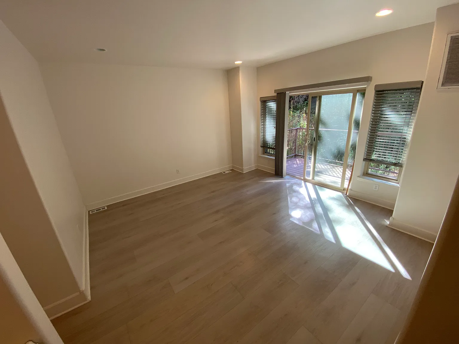 3 bed, 2.5 bath, 1779 sqft, $2,800 — Photo 4