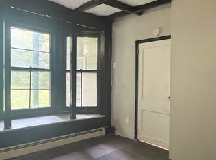 266 8th St APT 2, Troy, NY 12180