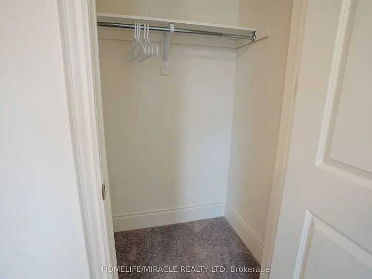 93 Bluebird Blvd — Photo 46