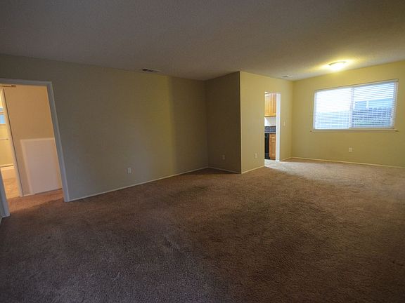 3rd image of 4233 Glascow Dr