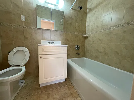 Rented by Contact Realty | media 8