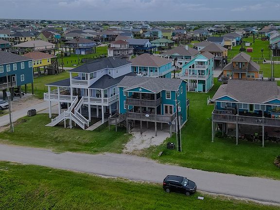 4th image of 1343 Emerald Dr