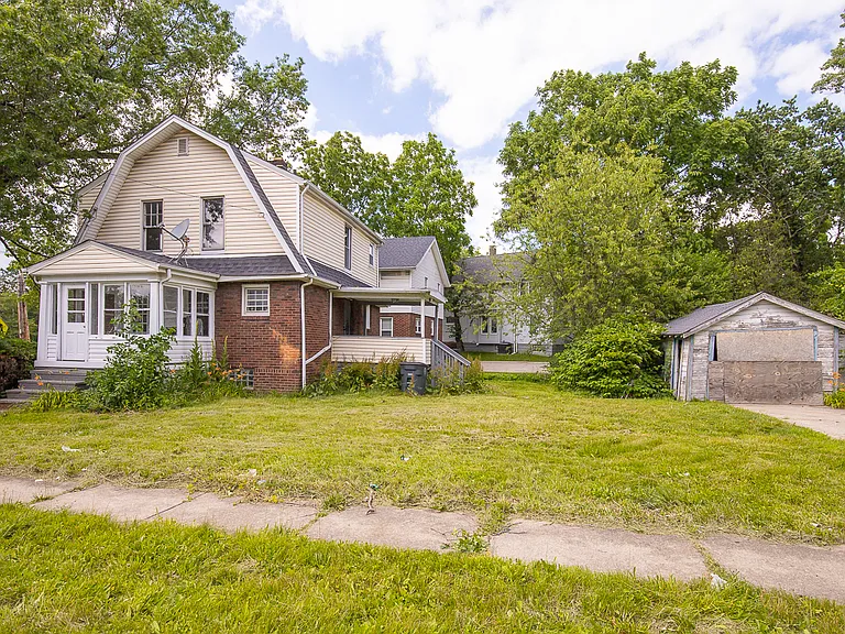 1255 Superior Ave — Photo 29