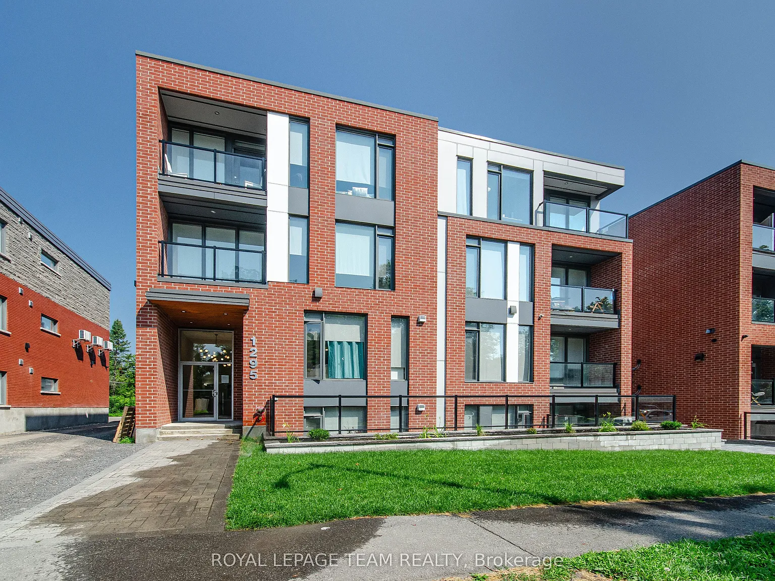 2 bed, $2,200 — Photo 1