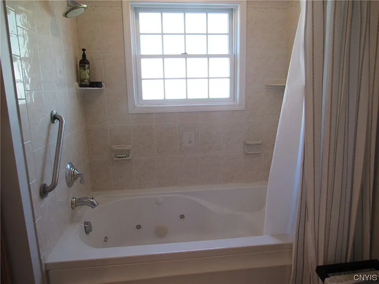 28 E River Rd #2-1 — Photo 16