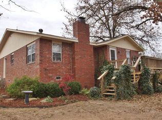 21820 S Hickory Ln, Tahlequah, OK 74464