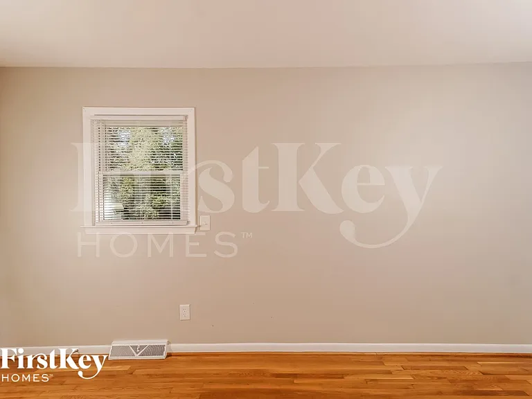 4512 Grendel Rd — Photo 10