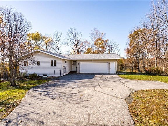 2nd image of 2149 W Chub Lake Rd