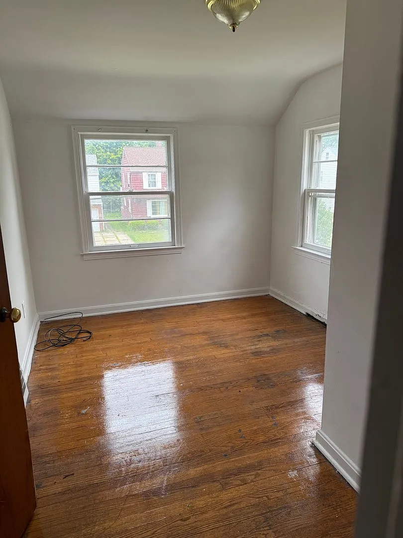 Roberts Ave 21860 — Photo 2