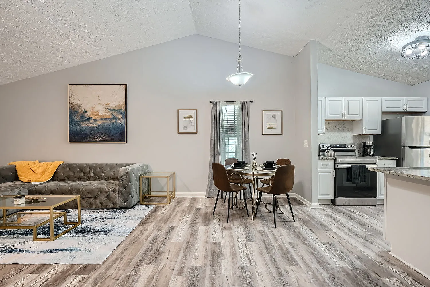 2 bed, 1208 sqft, $2,900 — Photo 3