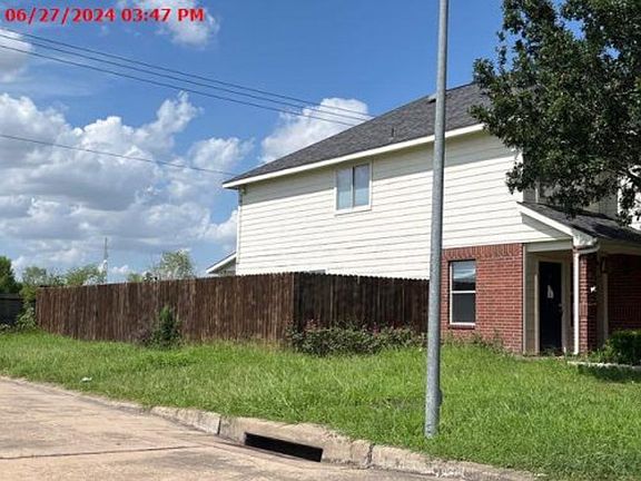 4822 Grasilla Dr, Houston, TX 77045 | Zillow