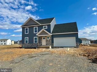 4 Stream Dr, Carlisle, PA 17013