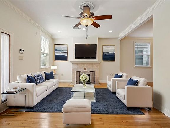 4th image of 737 Hidalgo St