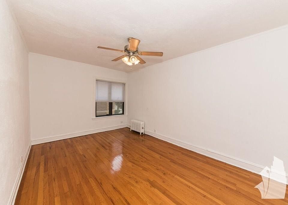 1st image of 631 W Cornelia Ave #1N