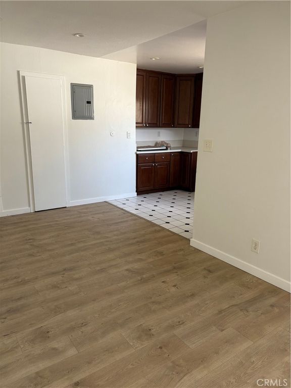 Apartment in Santa Ana - More