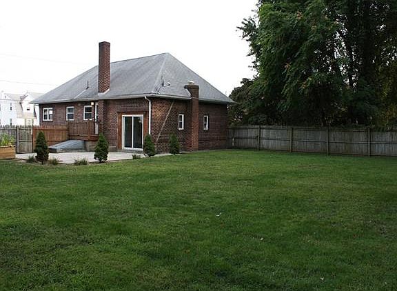 3rd image of 15 Wayne Ave