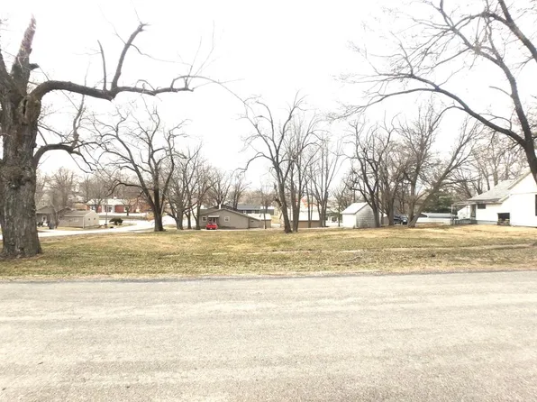 Xx North St #2, Edina, MO 63537