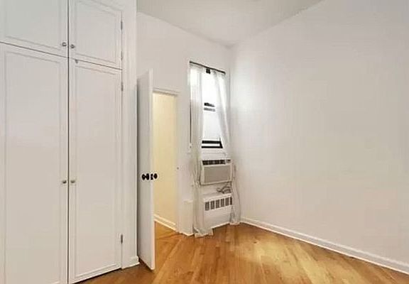 4th image of 66 W 84th St APT 5F
