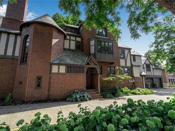 702 W Ferry St, Buffalo, NY 14222