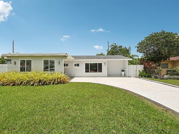 3rd image of 7711 NW 38th St