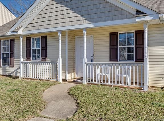 3rd image of 709 Erinbrook Ln #77