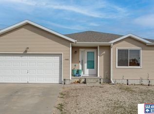 1160 Garden Valley Rd, Lincoln, NE 68521