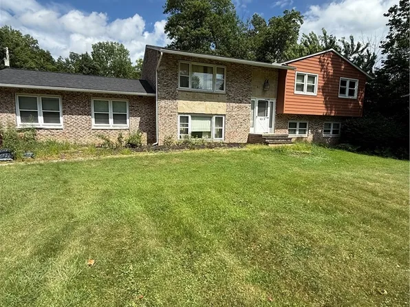 8335 Shepard Rd, Macedonia, OH 44056