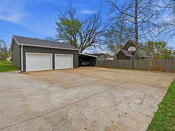 2nd image of 2804 Garland St