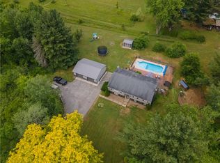 18 Bell Rd, Grove City, PA 16127