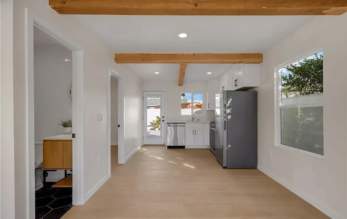 2 bed, $2,950 — Photo 3