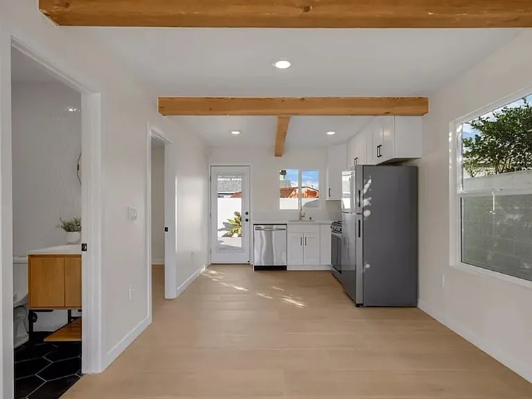 3652 W 111th Pl — Photo 3