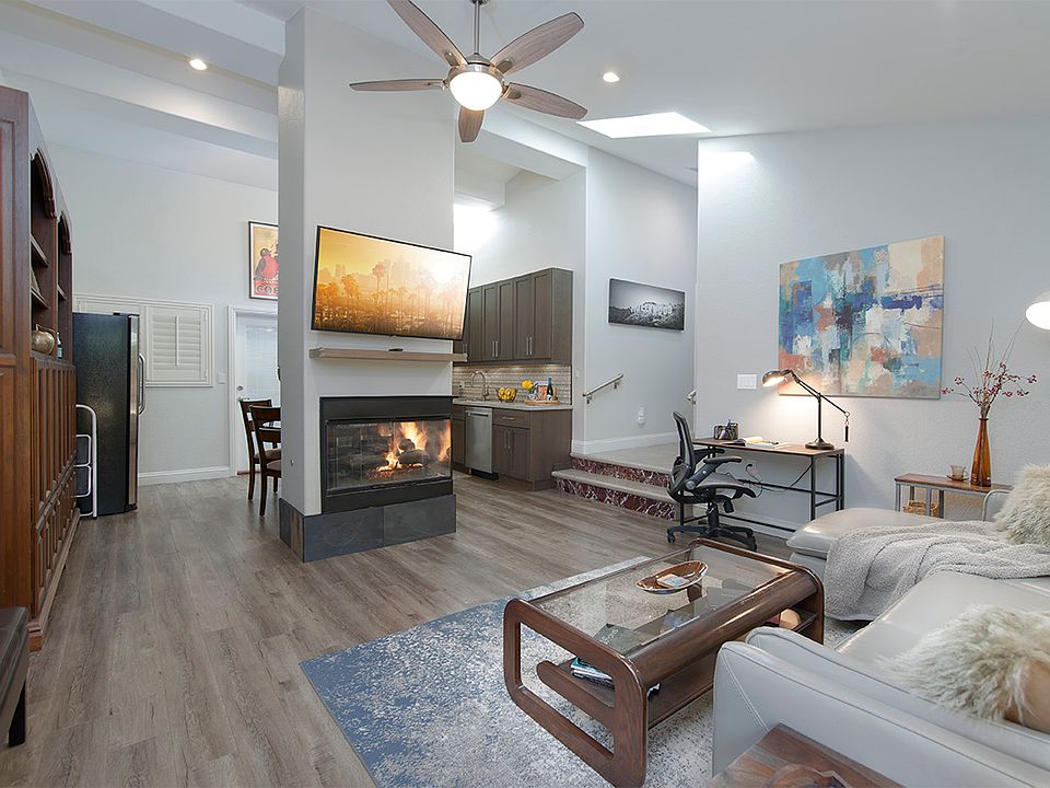 Main room with 12 foot ceilings