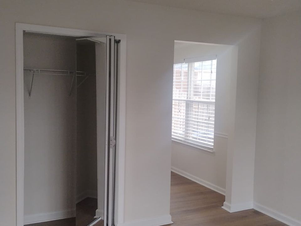 1st image of 1960 Towne Park Dr #1