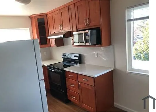 1630 Queen Charlotte Dr #2 — Photo 2