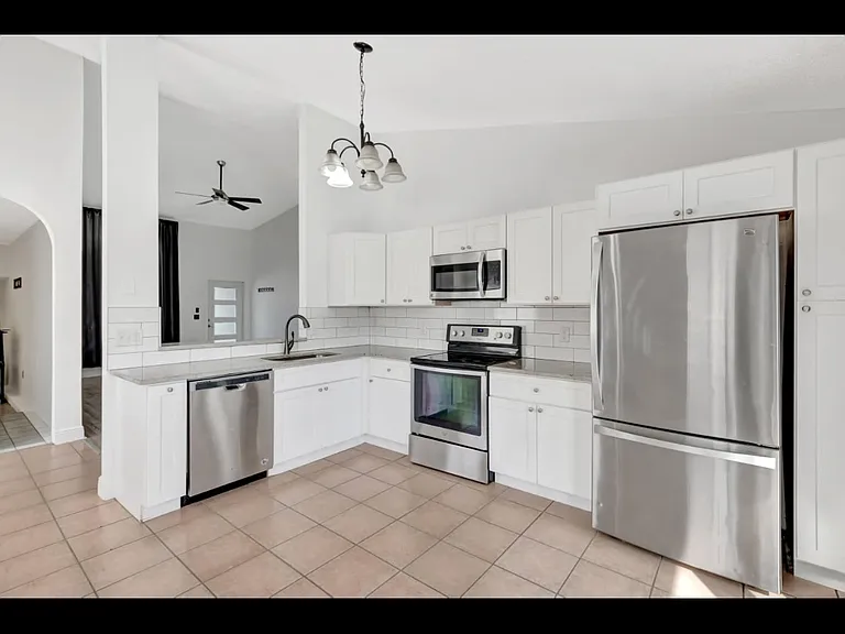 5598 Pebble Brook Ln — Photo 1