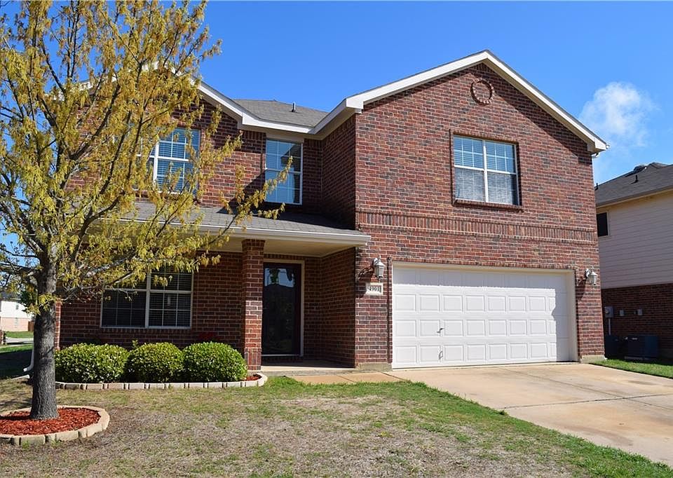 1st image of 4901 Meadow Trails Dr