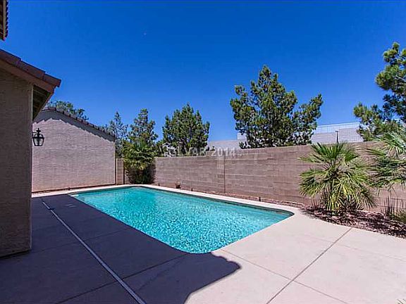 3rd image of 11026 Lampione St