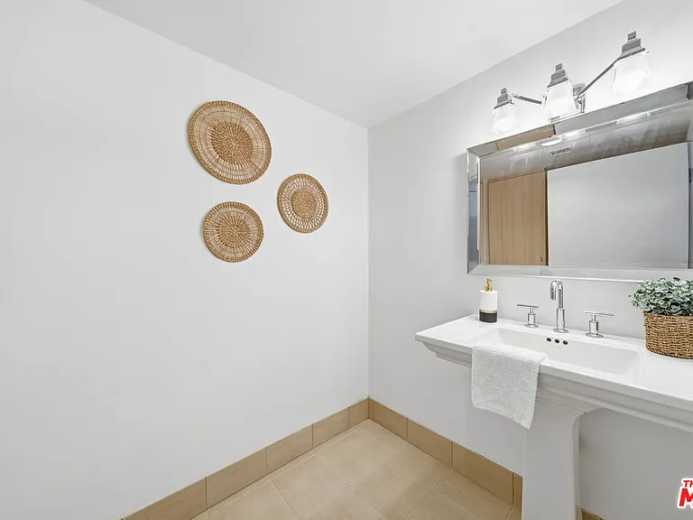 13650 Marina Pointe Dr #1603 — Photo 19