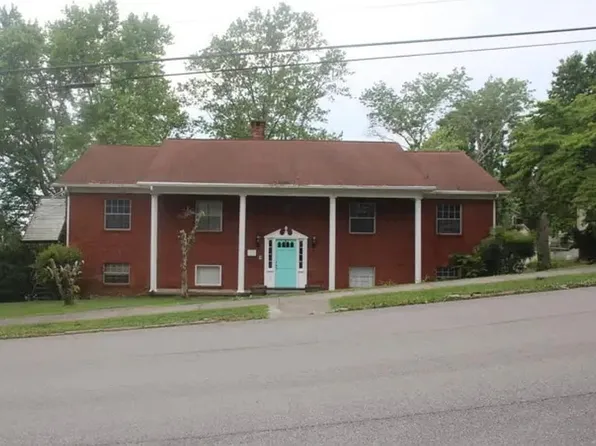402 A St, Lenoir City, TN 37771