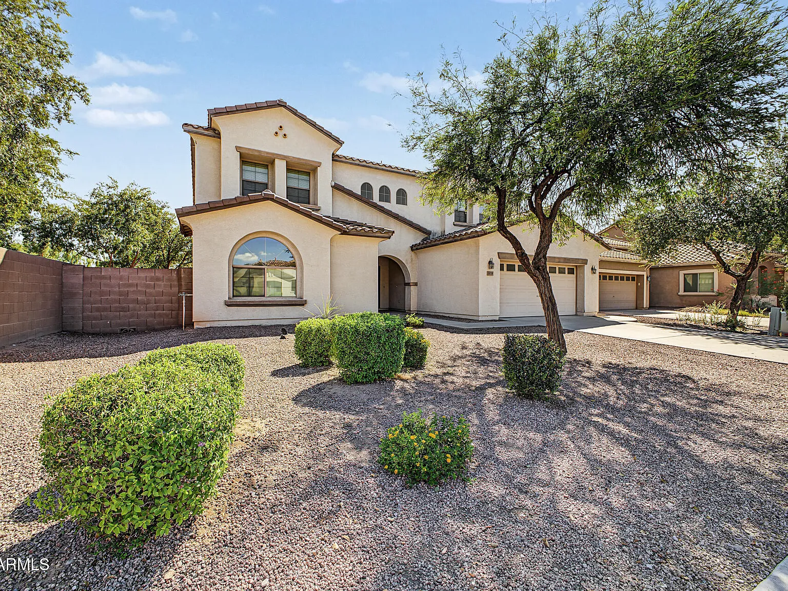 4 bed, 2.5 bath, 3432 sqft, $3,299 — Photo 3