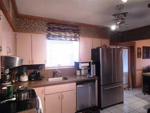 3rd image of 1210 NW 74th Terrace